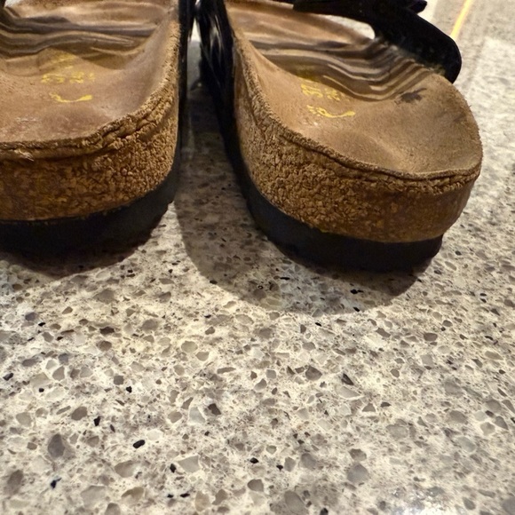 Birkenstock Granada Black Patent Leather Sandals - Picture 7 of 11